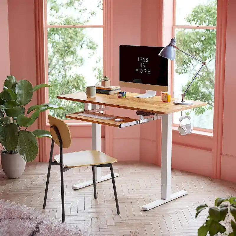 Bureau debout électrique à hauteur réglable en bois avec plateau de clavier et boutons de mémoire, assemblage par 1 personne