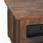 Table basse en bois de récupération brun avec 12 tiroirs en métal noir, assemblage par 1 personne