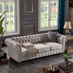 Canapé Chesterfield en lin gris clair avec accoudoirs arrondis et pieds en bois massif, 3 places